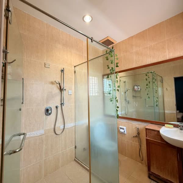 Rumah Berkembar untuk Dijual di Tanjung Bungah (Penang) - Emma Chan - Bathroom - PropertyGuru.com.my