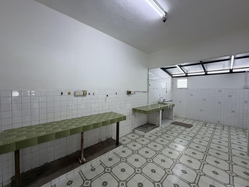 Rumah Teres 2 Tingkat untuk Dijual di Taman Overseas Union (Taman Oug) (Jalan Klang Lama (Old Klang Road)) - Denver Sin - Kitchen - PropertyGuru.com.my