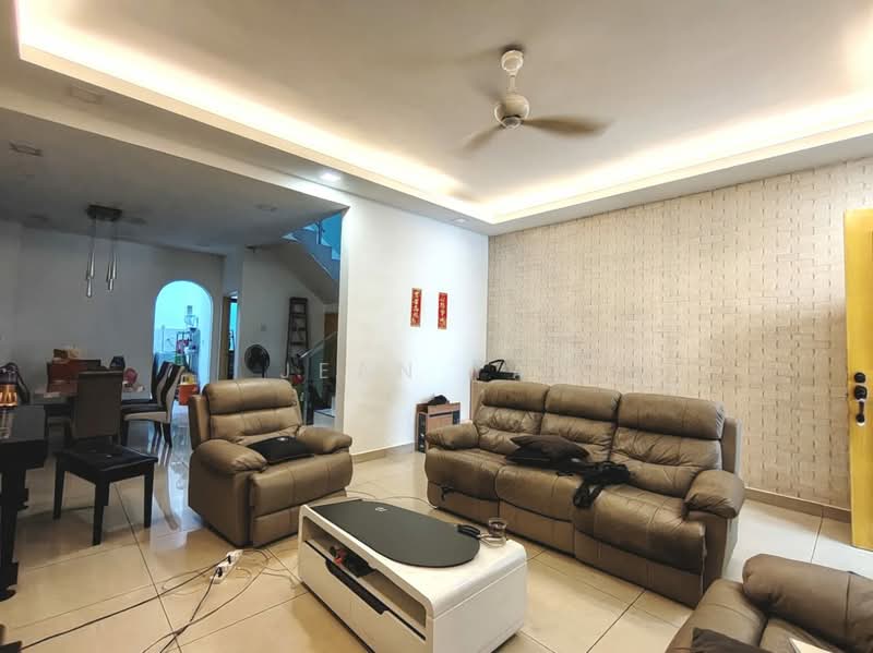Rumah Teres 2 Tingkat untuk Dijual di Taman Mount Austin (Tebrau) - Jean Yap - Living Room - PropertyGuru.com.my