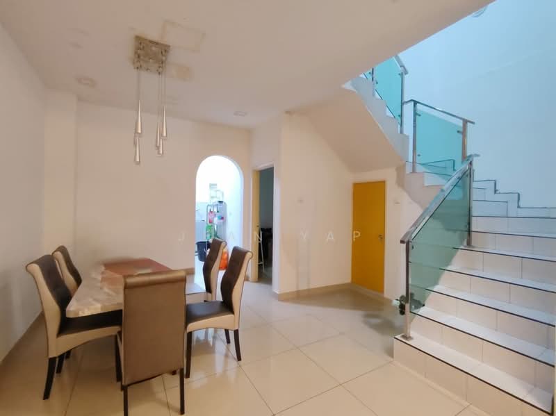 Rumah Teres 2 Tingkat untuk Dijual di Taman Mount Austin (Tebrau) - Jean Yap - Dining Room - PropertyGuru.com.my