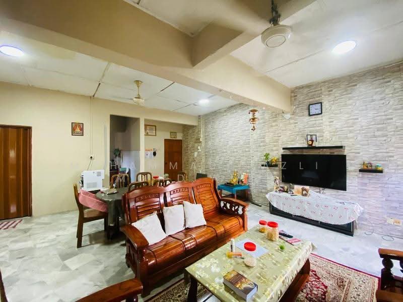 Shop / Office for Sale in Ampang (Kuala Lumpur) - Muhammad Nazli Mohd Amin - Living Room - PropertyGuru.com.my