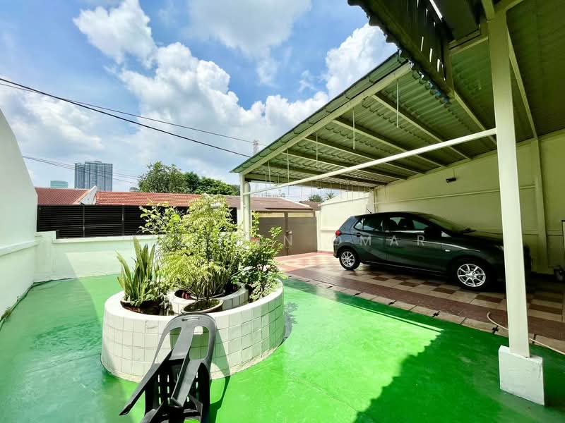 Rumah Teres 2 Tingkat untuk Dijual di Seksyen 1a (Petaling Jaya) - Hazeman Omar - Exterior - PropertyGuru.com.my