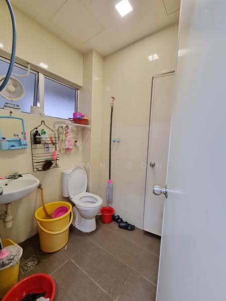Rumah Teres 2 Tingkat untuk Dijual di Taman Putra Impiana (Puchong) - Evan Goh - Bathroom - PropertyGuru.com.my