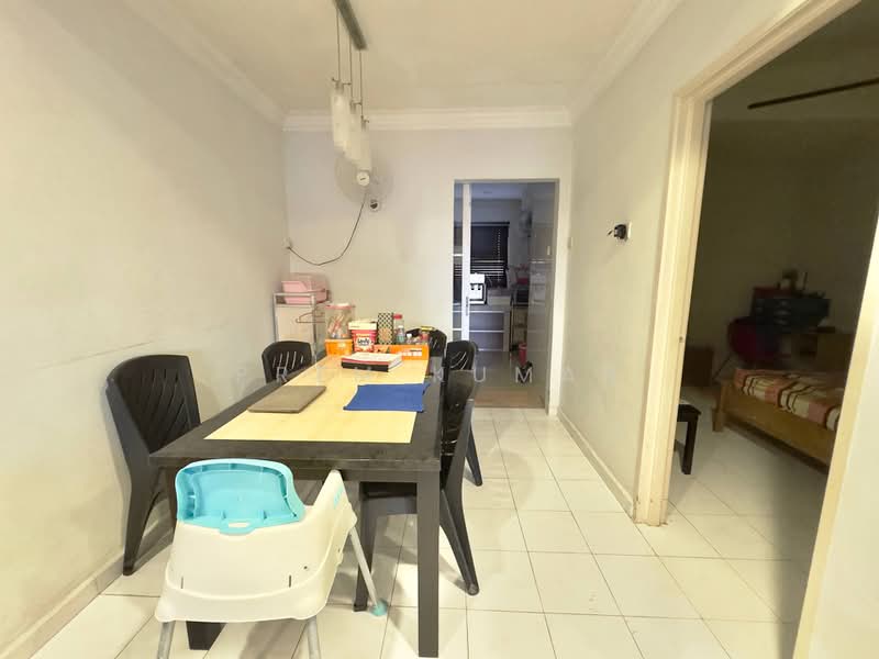Rumah Teres 2 Tingkat untuk Dijual di Kota Perdana (Seri Kembangan) - Prem Kumar - Dining Area - PropertyGuru.com.my
