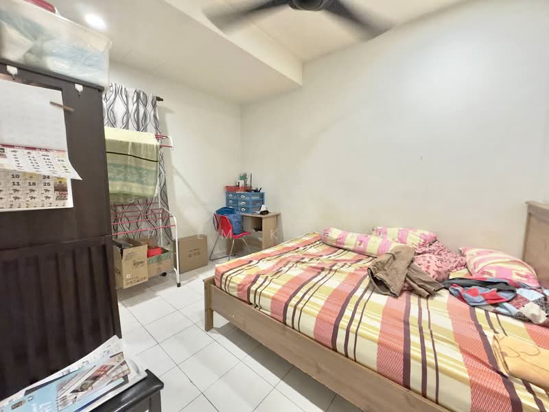Rumah Teres 2 Tingkat untuk Dijual di Kota Perdana (Seri Kembangan) - Prem Kumar - Bedroom - PropertyGuru.com.my