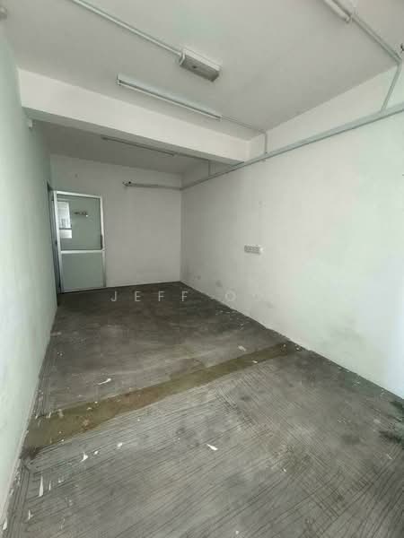 Shop / Office for Sale in Taman Mutiara (Jelutong) - Jeff Ooi - Interior - PropertyGuru.com.my