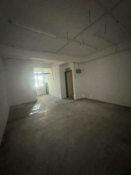 Shop / Office for Sale in Taman Mutiara (Jelutong) - Jeff Ooi - Corridor - PropertyGuru.com.my