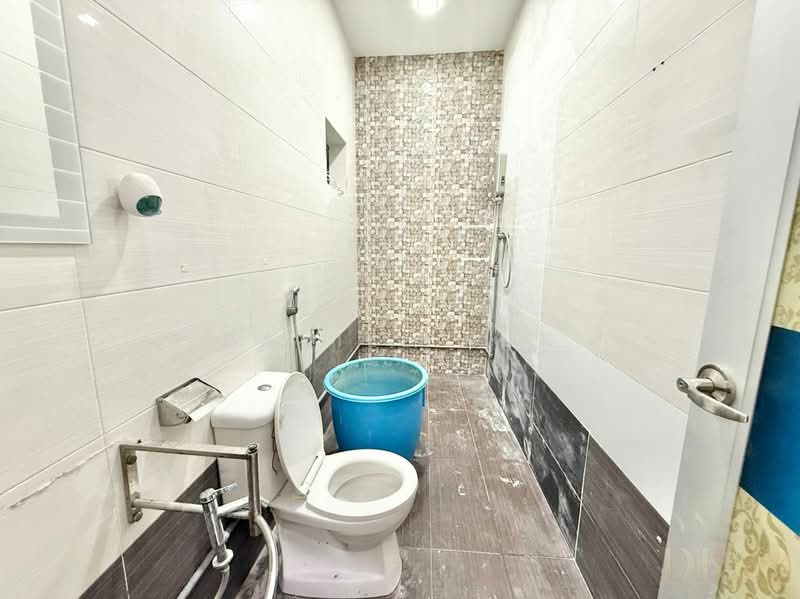 Rumah Teres 2 Tingkat untuk Dijual di Pandamaran (Klang) - Daniel Kok - Bathroom - PropertyGuru.com.my