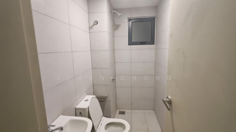 Servis Apartment untuk Disewa di Seiring Residensi - Ethan Chong - Bathroom - PropertyGuru.com.my