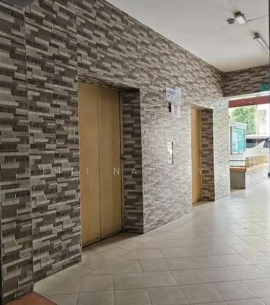 Pangsapuri untuk Dijual di Pangsapuri Seri Setia - Fifi Natasya - Corridor - PropertyGuru.com.my