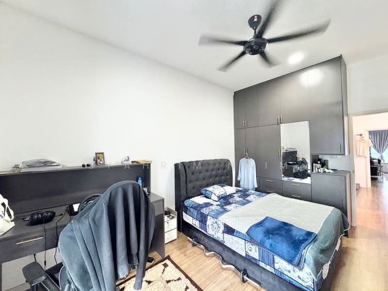 Rumah Teres 2 Tingkat untuk Dijual di U12, Taman Cahaya Alam (Shah Alam) - Syahrim Naim - Bedroom - PropertyGuru.com.my