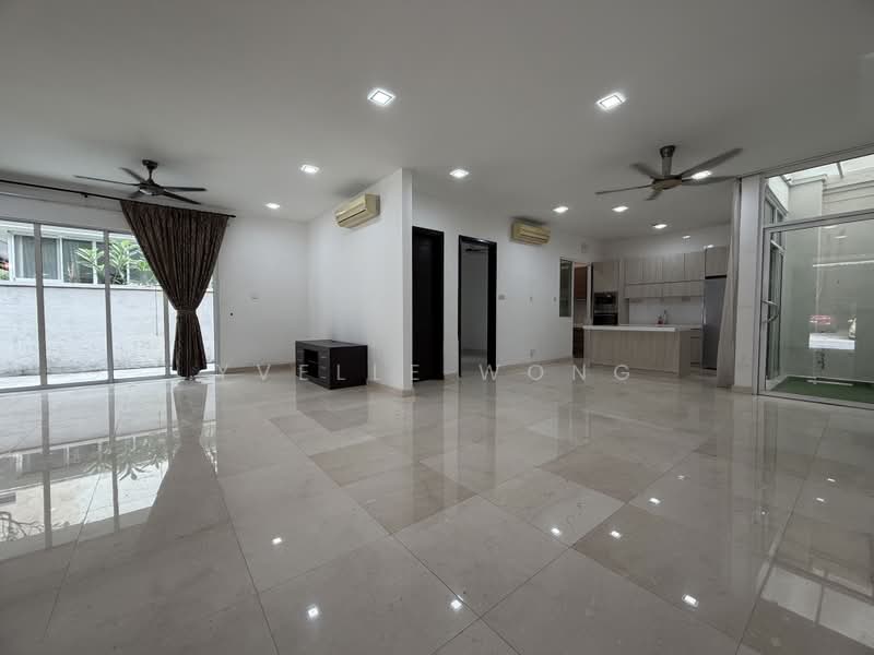Rumah Berkembar untuk Disewa di Duta Tropika (Batu) - Yvelle Wong - Living Room - PropertyGuru.com.my