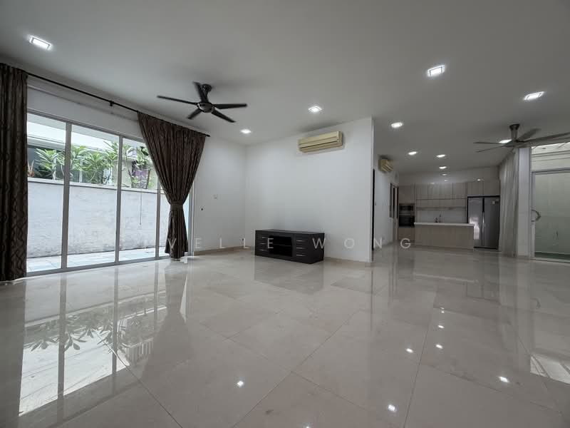 Rumah Berkembar untuk Disewa di Duta Tropika (Batu) - Yvelle Wong - Living Room - PropertyGuru.com.my