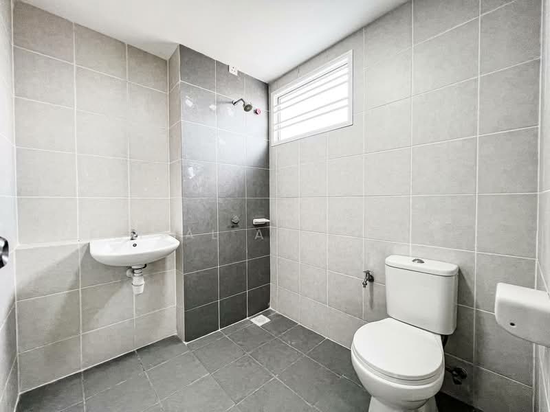 2-storey Terraced House for Sale in Cybersouth (Dengkil) - Faisal Abu Omar - Bathroom - PropertyGuru.com.my