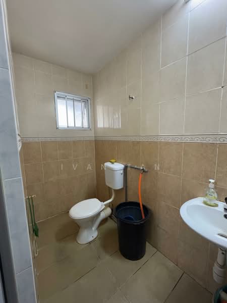 Pangsapuri untuk Dijual di Sri Kinabalu - Ivan Tan - Bathroom - PropertyGuru.com.my