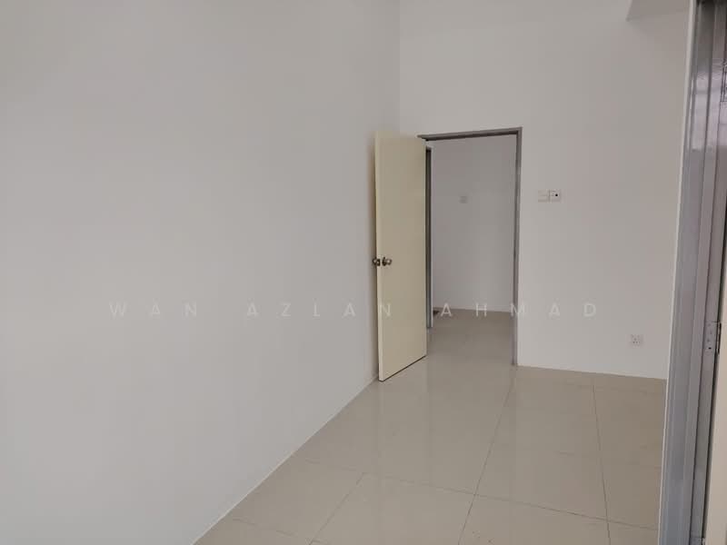 Rumah Teres 2 Tingkat untuk Dijual di Bandar Warisan Puteri (Seremban) - Wan Azlan Ahmad - PropertyGuru.com.my