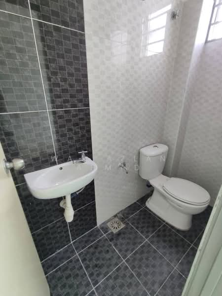 Rumah Teres 2 Tingkat untuk Dijual di Bandar Warisan Puteri (Seremban) - Wan Azlan Ahmad - PropertyGuru.com.my