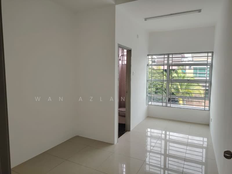 Rumah Teres 2 Tingkat untuk Dijual di Bandar Warisan Puteri (Seremban) - Wan Azlan Ahmad - PropertyGuru.com.my