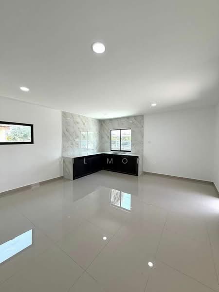 Rumah Teres 2 Tingkat untuk Dijual di Taman Kota Masai (Pasir Gudang) - Wil Mong - Kitchen - PropertyGuru.com.my
