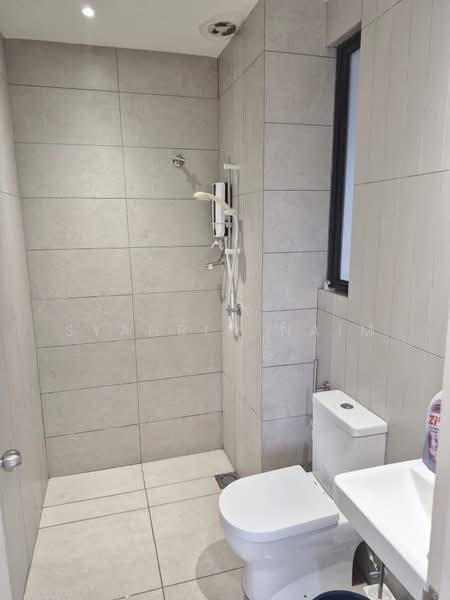 Service Residence for Rent at Kenwingston Avenue - Syahrim Naim - Bathroom - PropertyGuru.com.my