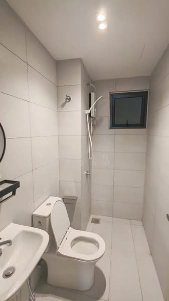 Servis Apartment untuk Disewa di Seiring Residensi - Ethan Chong - Bathroom - PropertyGuru.com.my