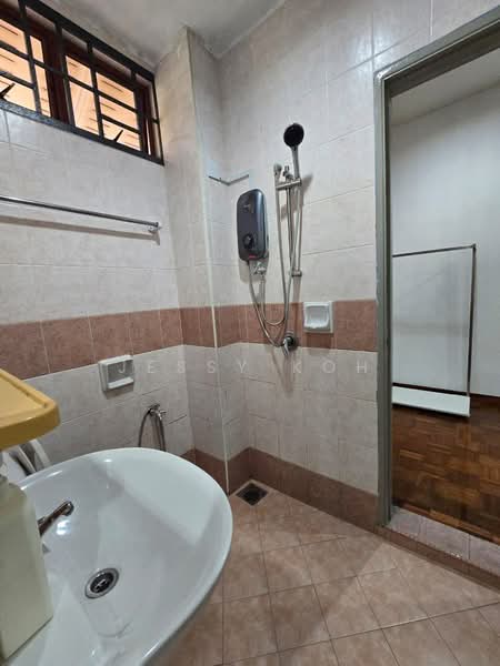 2-storey Terraced House for Rent in Taman Damansara Aliff (Tampoi) - Jessy Koh - Bathroom - PropertyGuru.com.my