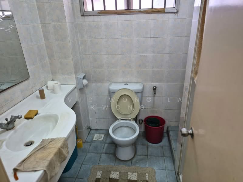 Rumah Teres 2 Tingkat untuk Dijual di Petaling Jaya (Selangor) - David Wong Lai Kwong - Bathroom - PropertyGuru.com.my