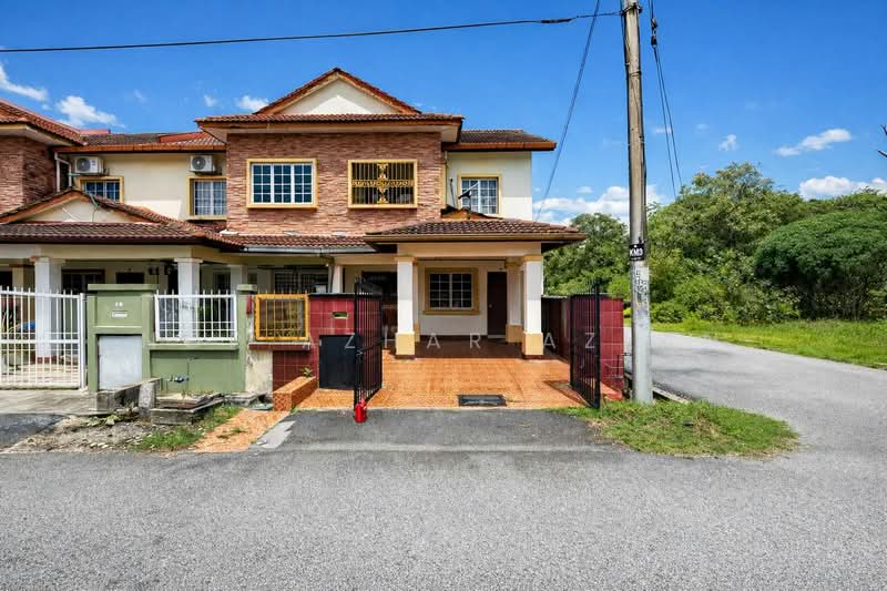 2-storey Terraced House for Sale in Seksyen 3 (Bangi) - Nor Azhar Azlan - Exterior - PropertyGuru.com.my