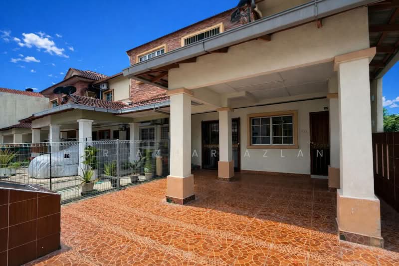 2-storey Terraced House for Sale in Seksyen 3 (Bangi) - Nor Azhar Azlan - Exterior - PropertyGuru.com.my