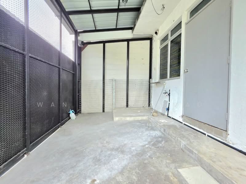 Rumah Berkembar untuk Dijual di Taman Srikandi (Telok Panglima Garang) - Wan Azlan Ahmad - PropertyGuru.com.my