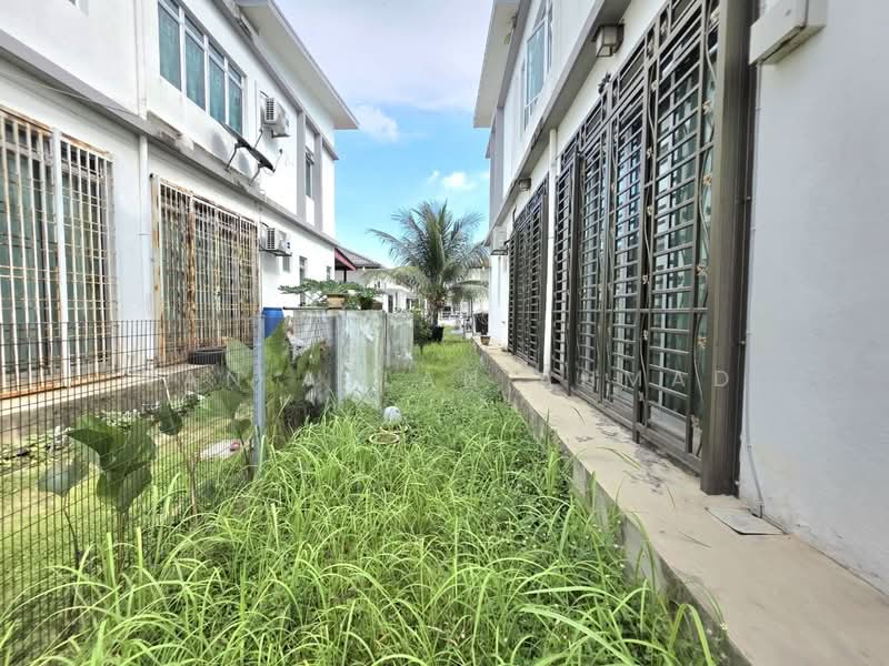 Rumah Berkembar untuk Dijual di Taman Srikandi (Telok Panglima Garang) - Wan Azlan Ahmad - PropertyGuru.com.my