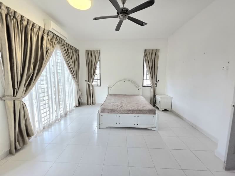 Rumah Berkembar untuk Dijual di Taman Srikandi (Telok Panglima Garang) - Wan Azlan Ahmad - PropertyGuru.com.my