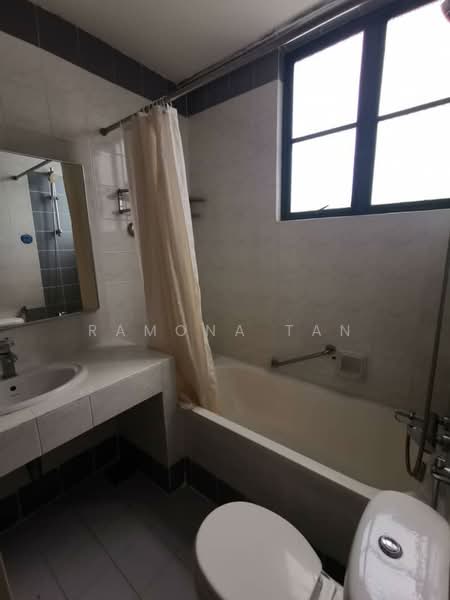 Pangsapuri untuk Dijual di Costa Mahkota - Ramona Tan - Bathroom - PropertyGuru.com.my