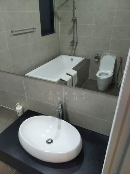 Service Residence for Sale at KL Gateway Premium Residences - Jarrod Joshua - Bathroom - PropertyGuru.com.my