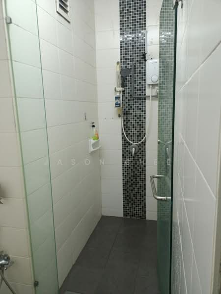 Service Residence for Rent at Vue Residences - Jason Chee - Bathroom - PropertyGuru.com.my