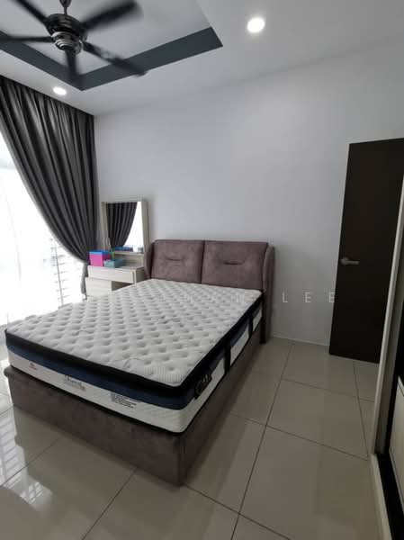 Service Residence for Sale at 8Scape Residence @ Sutera - Jonathan Lee - Bedroom - PropertyGuru.com.my