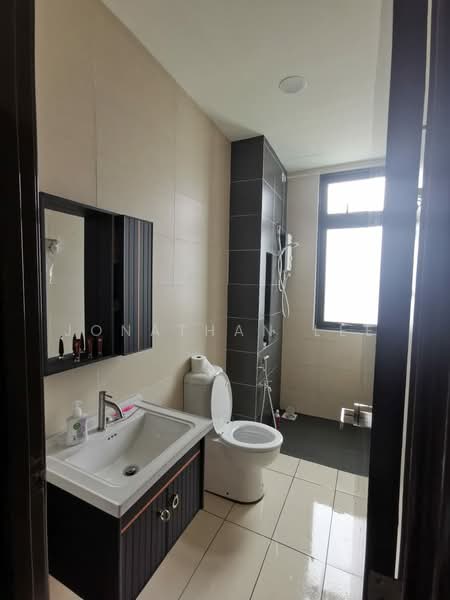 Service Residence for Sale at 8Scape Residence @ Sutera - Jonathan Lee - Bathroom - PropertyGuru.com.my