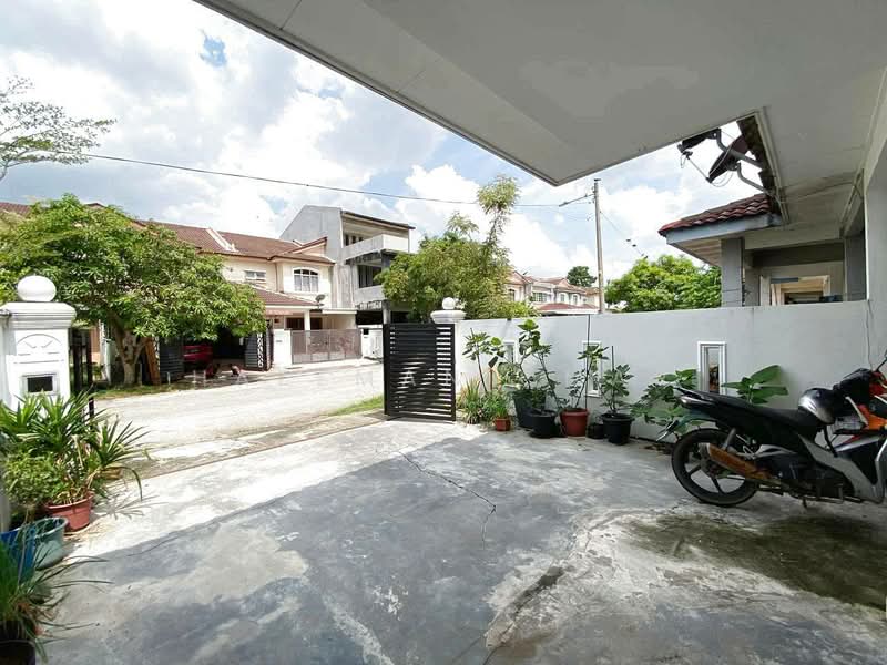 Rumah Teres 2 Tingkat untuk Dijual di Puncak Alam (Selangor) - Hazeman Omar - Exterior - PropertyGuru.com.my
