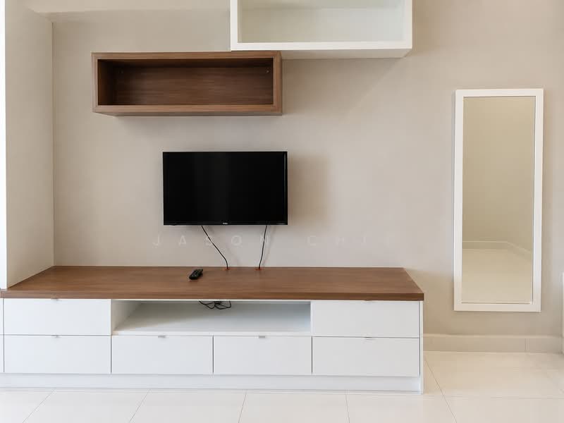 Servis Apartment untuk Disewa di Vue Residences - Jason Chee - Living Room - PropertyGuru.com.my
