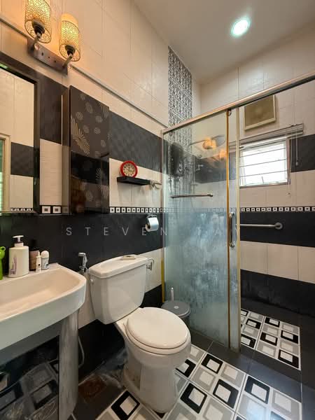 Bungalow for Sale in Seri Kembangan (Selangor) - Steven Tay - Bathroom - PropertyGuru.com.my