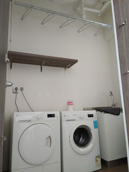 Condominium for Sale at By The Sea - Camie Hoo - Interior - PropertyGuru.com.my