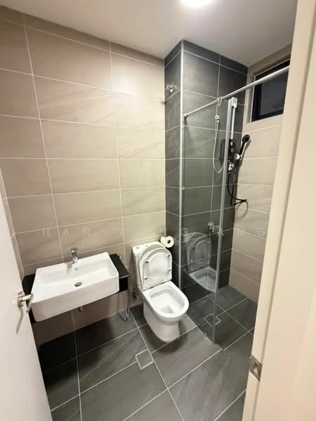 Semi-Detached House for Rent in Taman Sutera Utama (Skudai) - Han Yong Ang - Bathroom - PropertyGuru.com.my