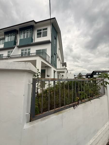 3-storey Terraced House for Sale in Taman Kundang Jaya (Rawang) - Vikram . - Exterior - PropertyGuru.com.my