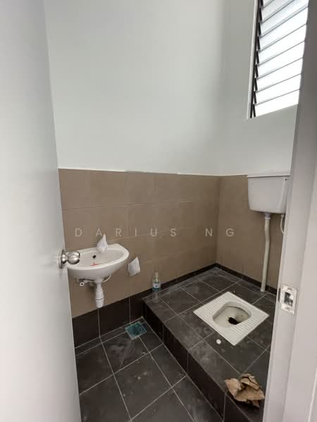Shop for Rent in Seremban (Negeri Sembilan) - Darius Ng - Bathroom - PropertyGuru.com.my