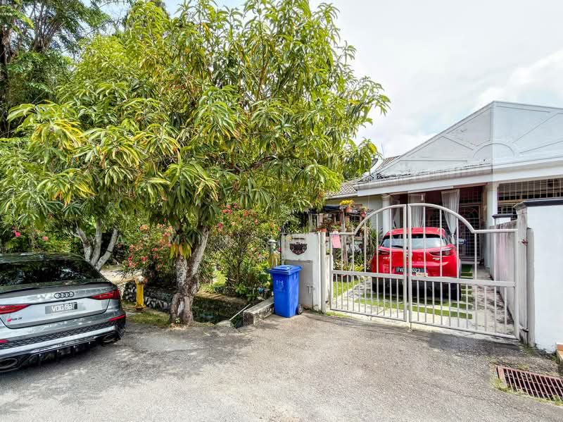 Rumah Teres 1 Tingkat untuk Dijual di Seksyen 18 (Shah Alam) - Yasmin Sulaiman - Exterior - PropertyGuru.com.my