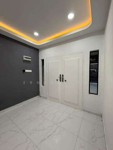1-storey Terraced House for Sale in Bandar Selesa Jaya (Skudai) - Erness Tan - Entrance - PropertyGuru.com.my