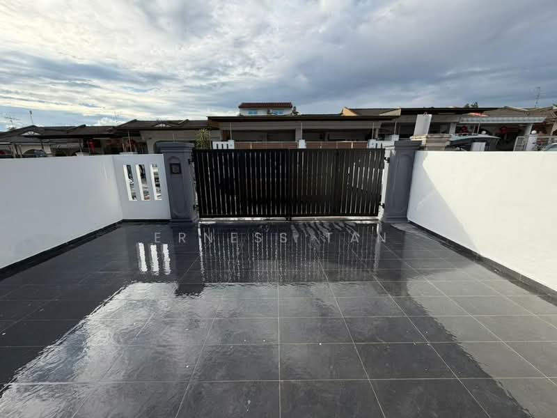 1-storey Terraced House for Sale in Bandar Selesa Jaya (Skudai) - Erness Tan - Exterior - PropertyGuru.com.my