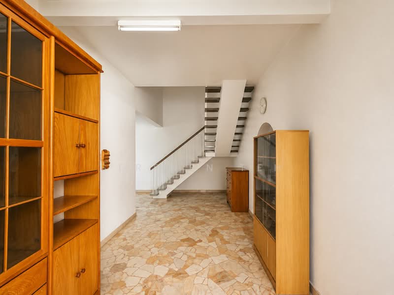 Semi-Detached House for Sale in Island Glades (Jelutong) - SERENEN TEH - Corridor - PropertyGuru.com.my
