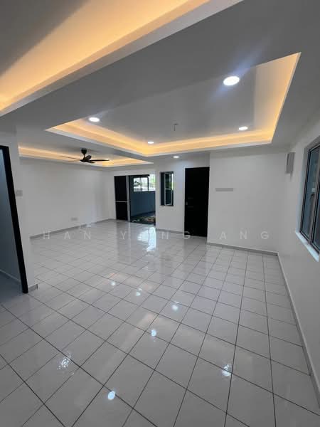 Rumah Teres 2 Tingkat untuk Dijual di Taman Putri Kulai (Kulai) - Han Yong Ang - Living Room - PropertyGuru.com.my