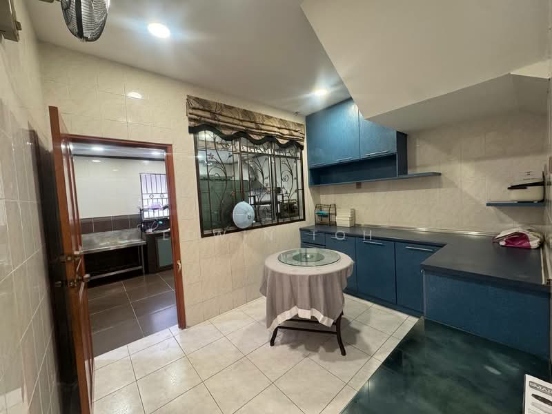 Rumah Teres 2 Tingkat untuk Disewa di Taman Daya (Johor Bahru) - Edwin Toh - Kitchen - PropertyGuru.com.my